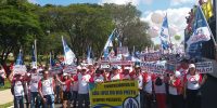 Representantes do Sincomerciários participam de manifestação em Brasília