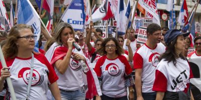 imagem - Cerca de 1200 trabalhadores vão às ruas contra as Reformas