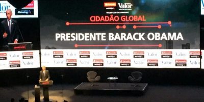imagem - Ao lado de dirigentes sindicais, Márcia Caldas participa do Fórum Cidadão Global