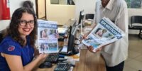 Equipe do Sindicato vai às ruas entregar o novo jornal “Em Notícias” aos comerciários