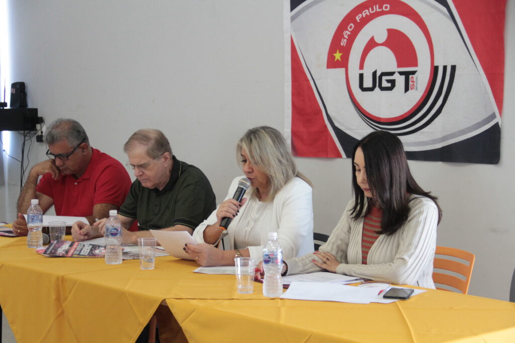 Presidente Márcia Caldas e Amauri Mortágua comandaram a reunião