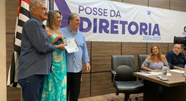 Márcia Caldas é empossada como vice-presidente da Fecomerciários