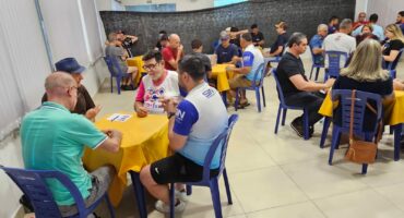 Dupla formada por Gabriel e Julio vence o Torneio de Truco 2025 do Sincomerciários de Rio Preto